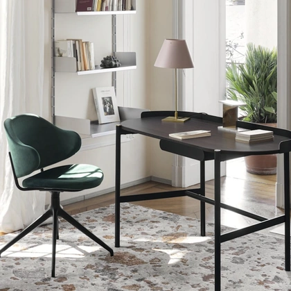 Scrittoio Madame in legno con gambe in metallo di Calligaris