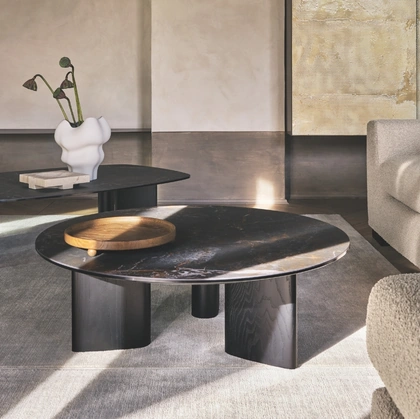 Tavolino Sandy in ceramica di Calligaris