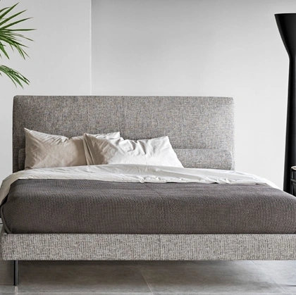 Letto con testiera Mies di Calligaris