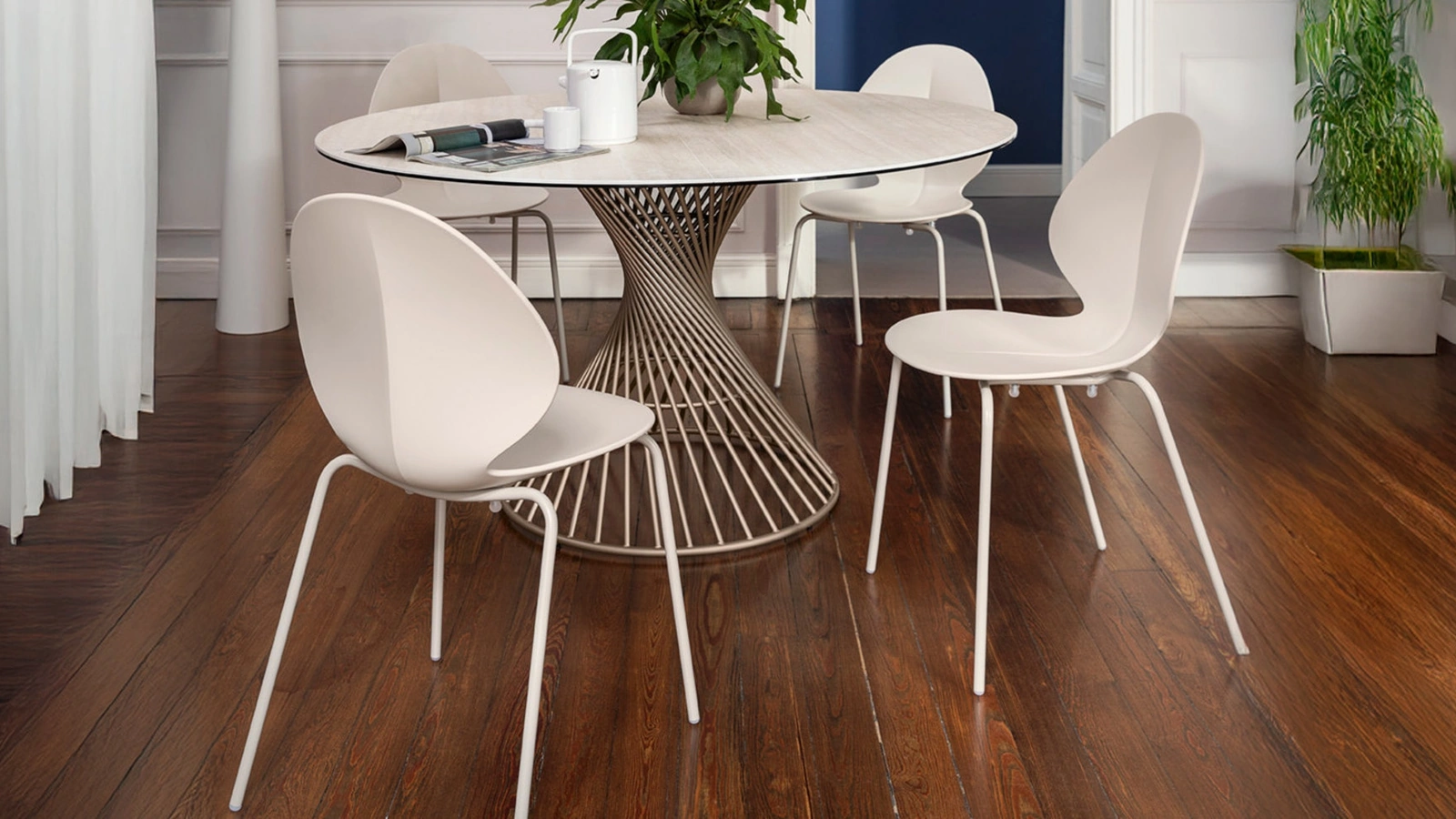 Sedia impilabile in polipropilene Basil di Calligaris