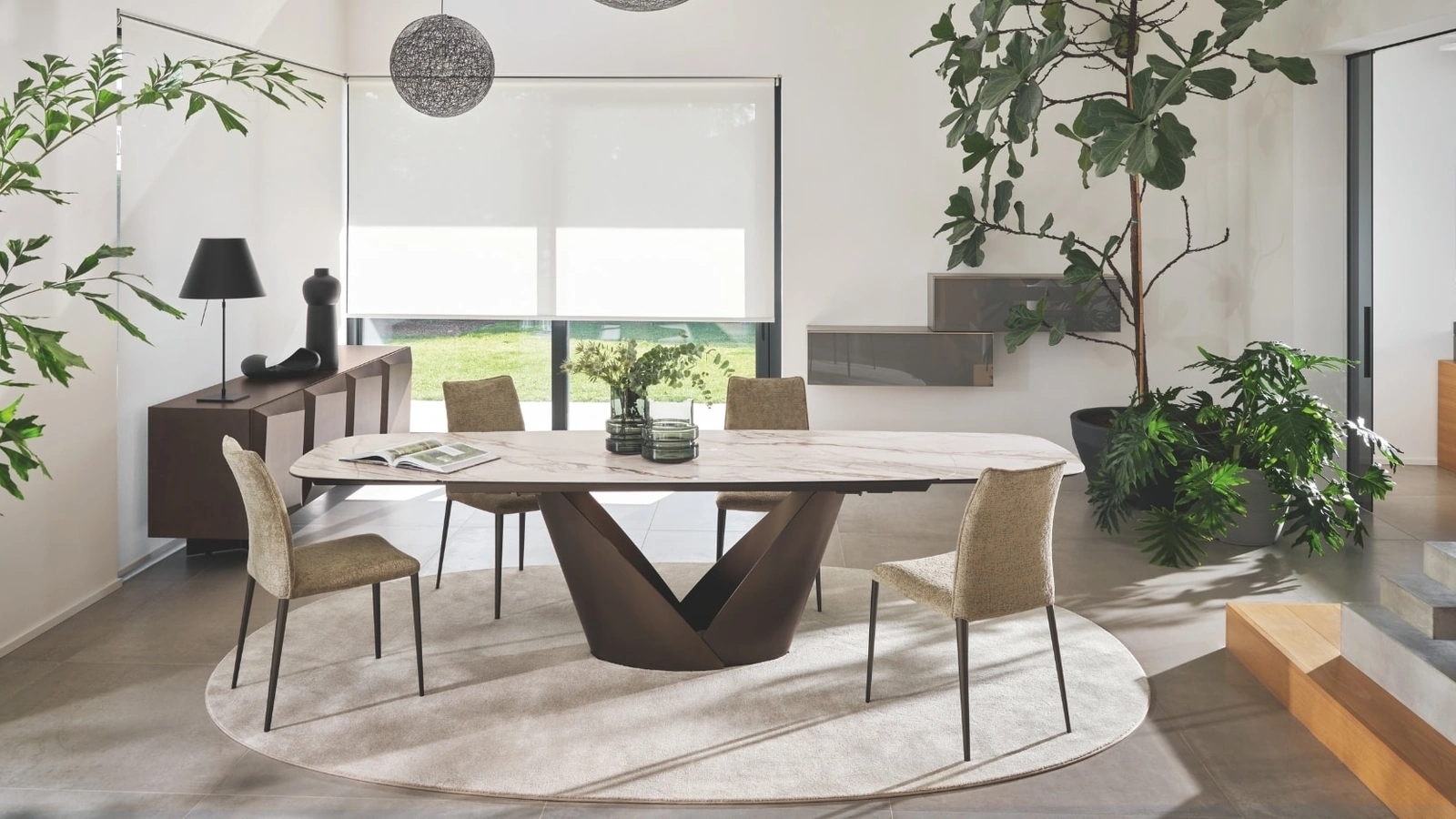 Sedia imbottita con base in metallo Fay di Calligaris