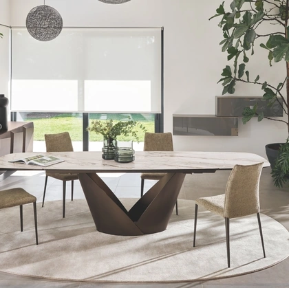 Sedia imbottita con base in metallo Fay di Calligaris