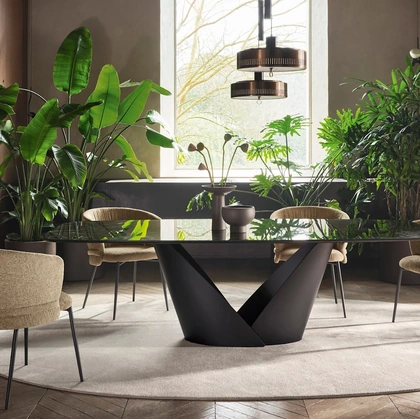 Tavolo Calla con top in vetro di Calligaris