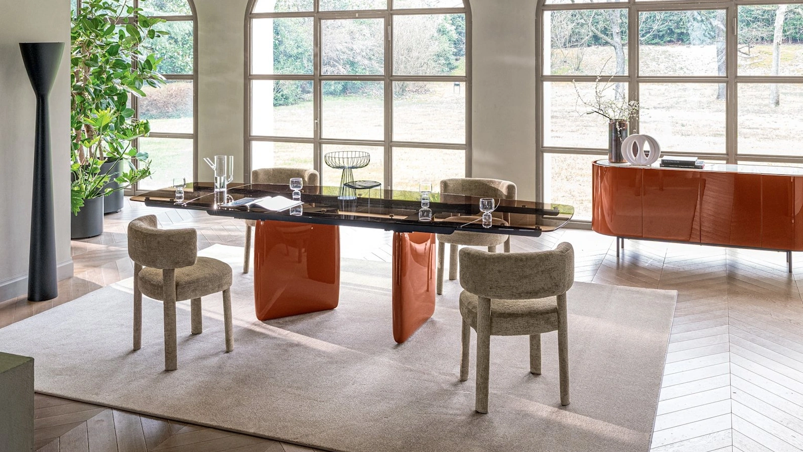 Tavolo allungabile Riverstone in vetro di Calligaris