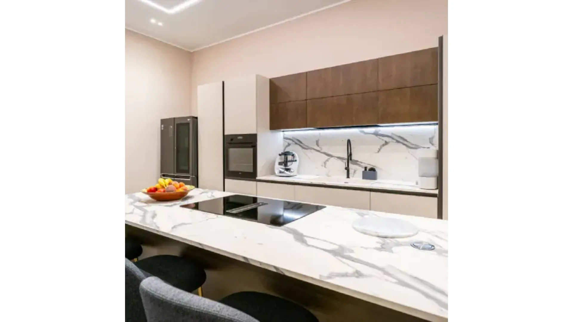 Eleganza Contemporanea e Funzionalità: Progetto di Arredamento Completo a Bisceglie