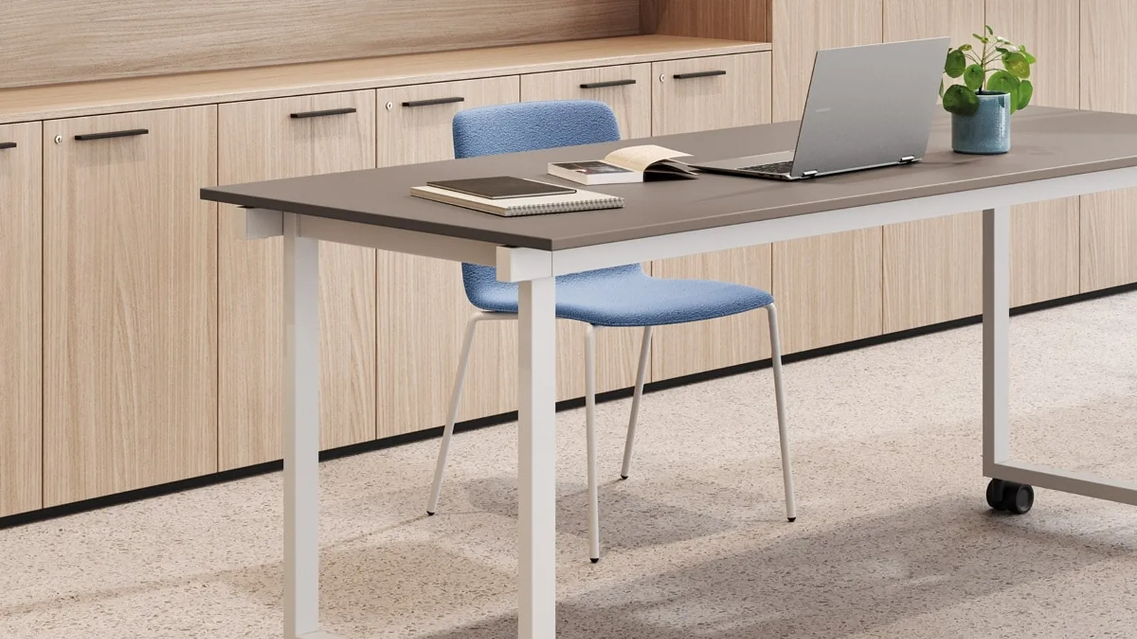 Scrivania Operativa Be1 di Frezza